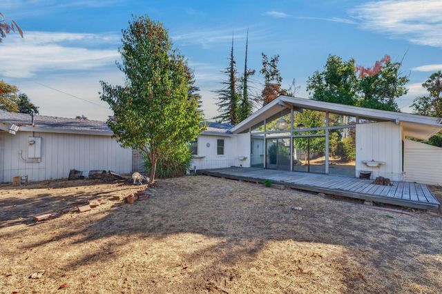 2204 Pyramid Way, Sacramento, CA 95821