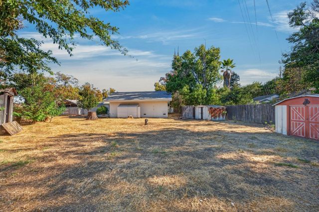 2204 Pyramid Way, Sacramento, CA 95821