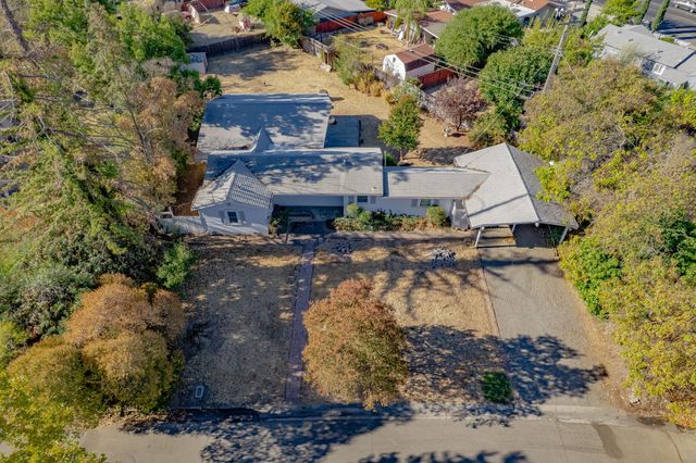 2204 Pyramid Way, Sacramento, CA 95821