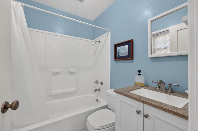 2204 Pyramid Way, Sacramento, CA 95821