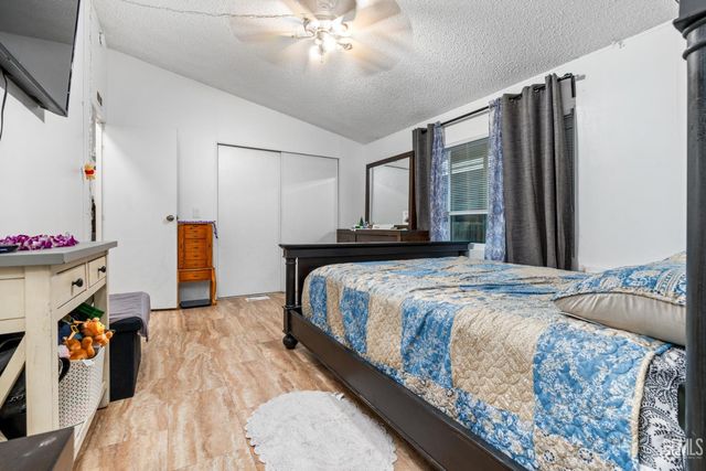 1301 Taft Highway 123, Bakersfield, CA 93307
