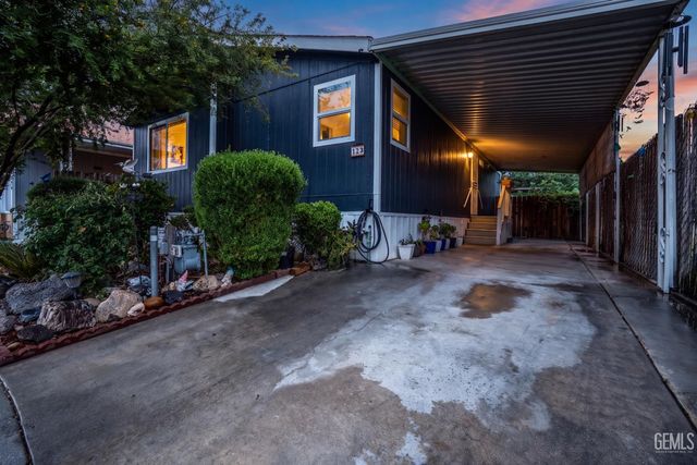 1301 Taft Highway 123, Bakersfield, CA 93307