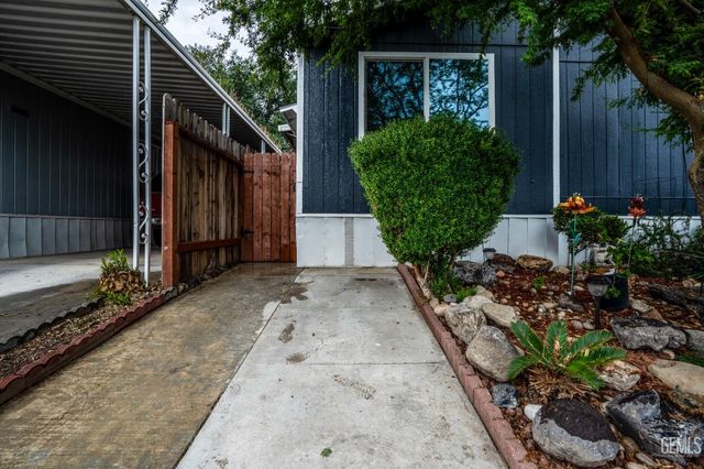 1301 Taft Highway 123, Bakersfield, CA 93307