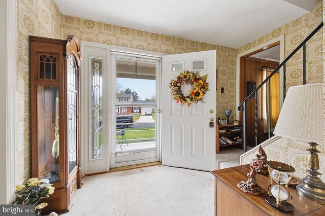 7 LEAFY LN, Newark, DE 19702