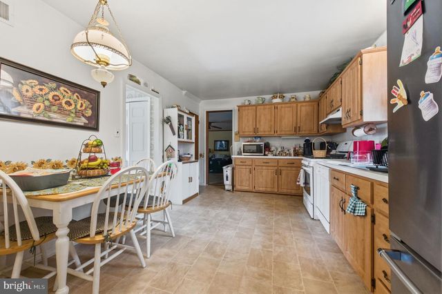 7 LEAFY LN, Newark, DE 19702