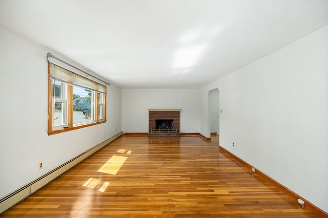 16 Laurent Road, Salem, MA 01970
