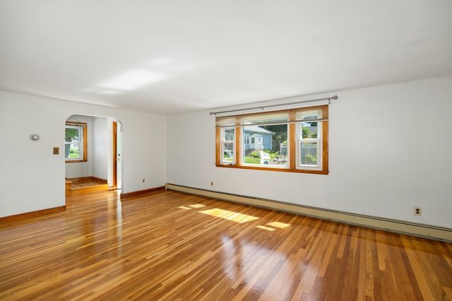 16 Laurent Road, Salem, MA 01970