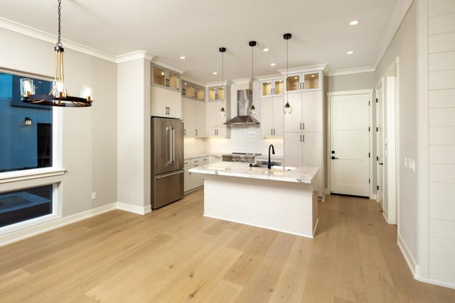 101 Acacia Lane, Palo Alto, CA 94306