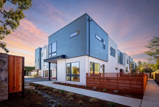 101 Acacia Lane, Palo Alto, CA 94306