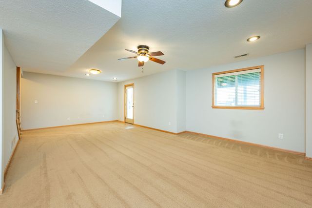 5204 NE Briarwood Drive, Ankeny, IA 50021