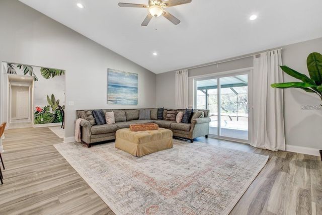 1330 PEACHFIELD DRIVE, Valrico, FL 33596