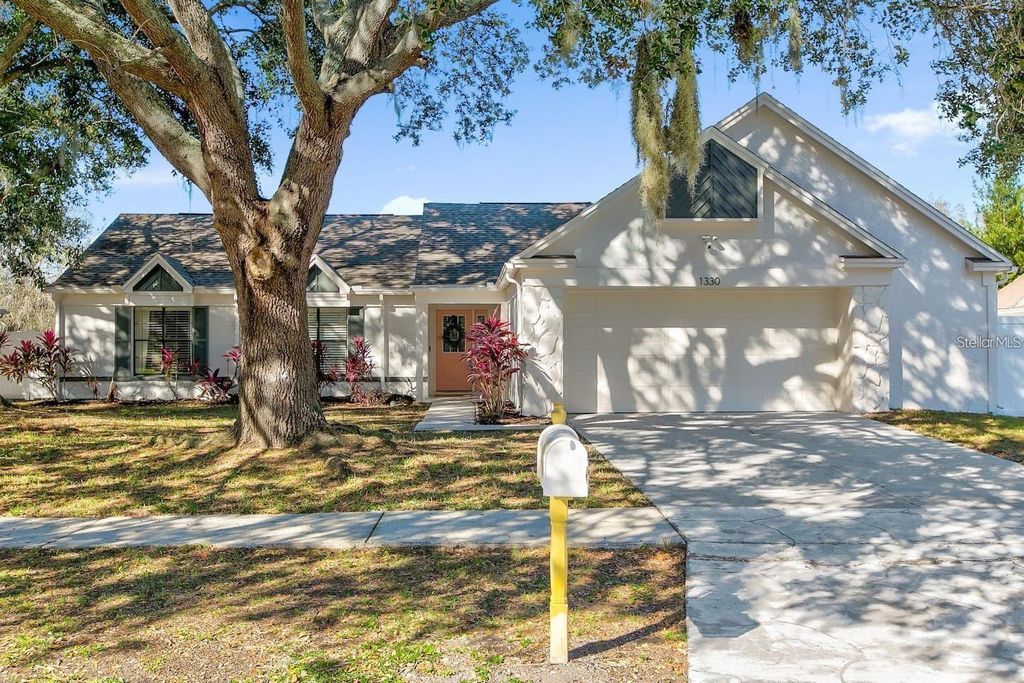 1330 PEACHFIELD DRIVE, Valrico, FL 33596