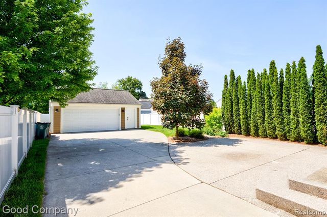820 Baldwin Avenue, Royal Oak, MI 48067
