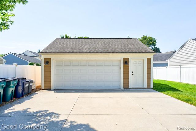 820 Baldwin Avenue, Royal Oak, MI 48067