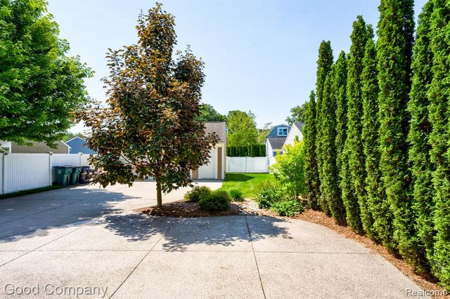 820 Baldwin Avenue, Royal Oak, MI 48067