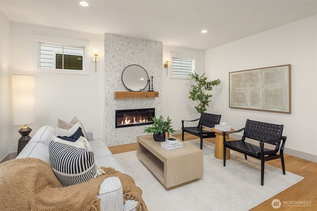 13131 NE 87th Lane, Kirkland, WA 98033