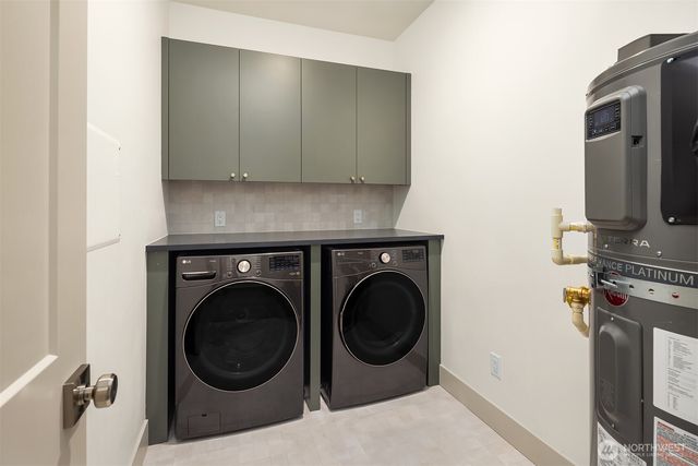 13131 NE 87th Lane, Kirkland, WA 98033