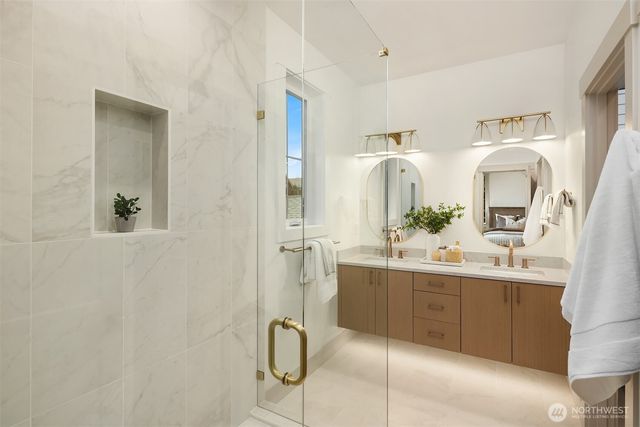 13131 NE 87th Lane, Kirkland, WA 98033