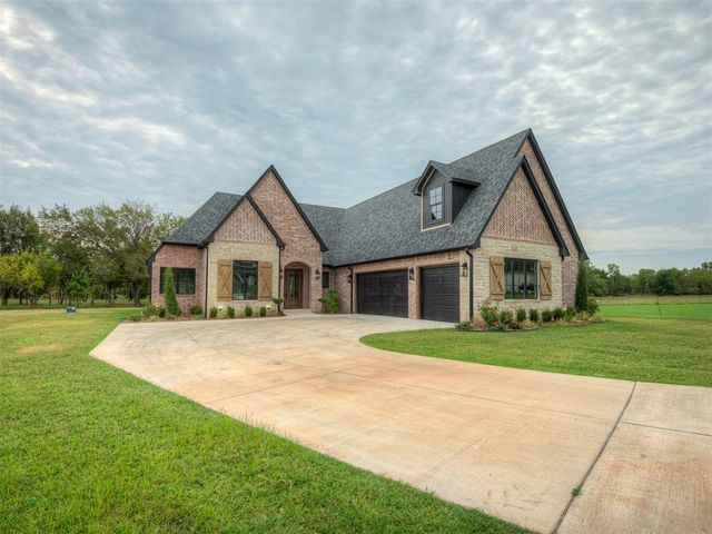 3124 Red Ridge Drive, Blanchard, OK 73010