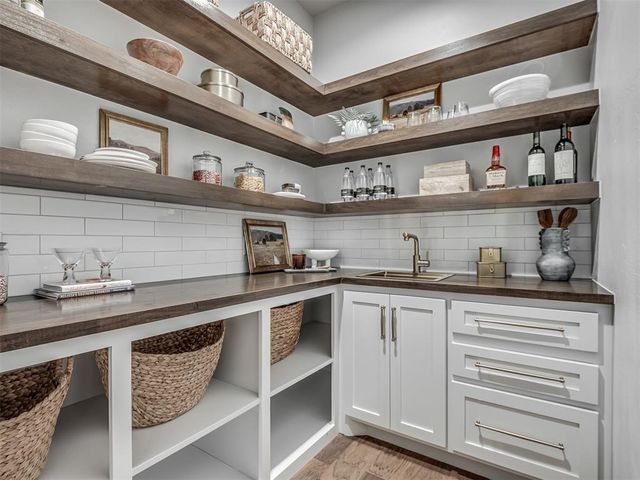 3124 Red Ridge Drive, Blanchard, OK 73010