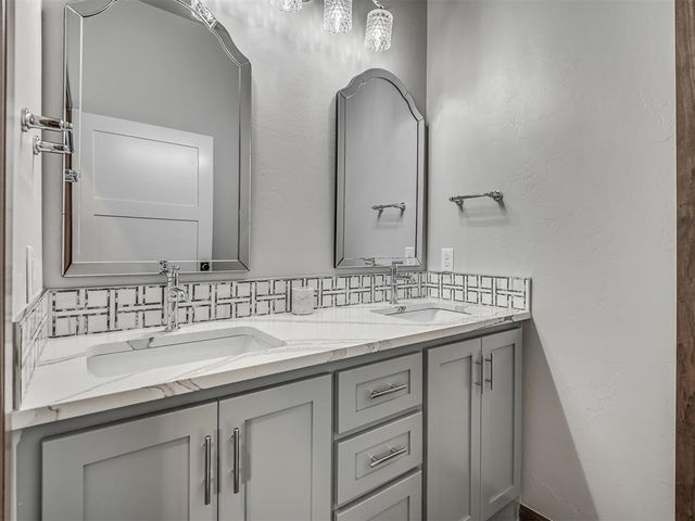 3124 Red Ridge Drive, Blanchard, OK 73010