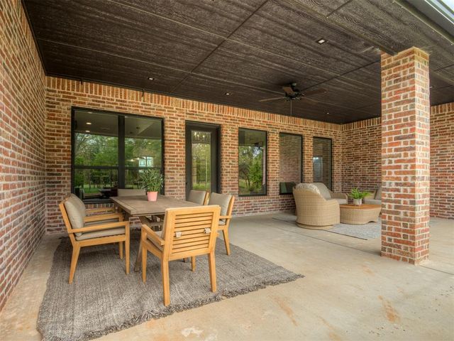 3124 Red Ridge Drive, Blanchard, OK 73010