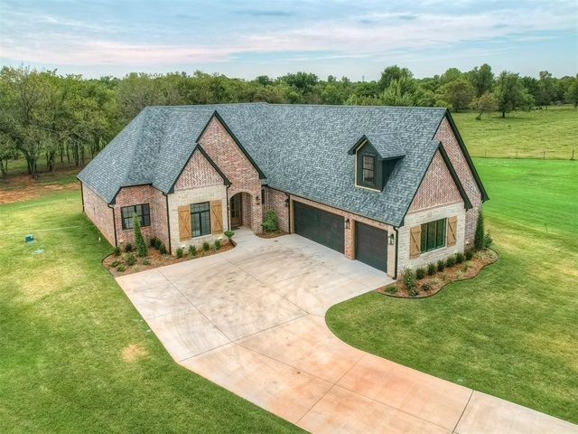 3124 Red Ridge Drive, Blanchard, OK 73010