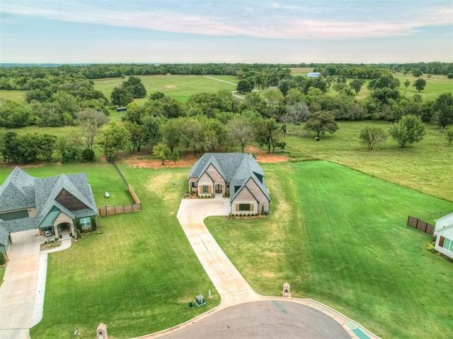3124 Red Ridge Drive, Blanchard, OK 73010