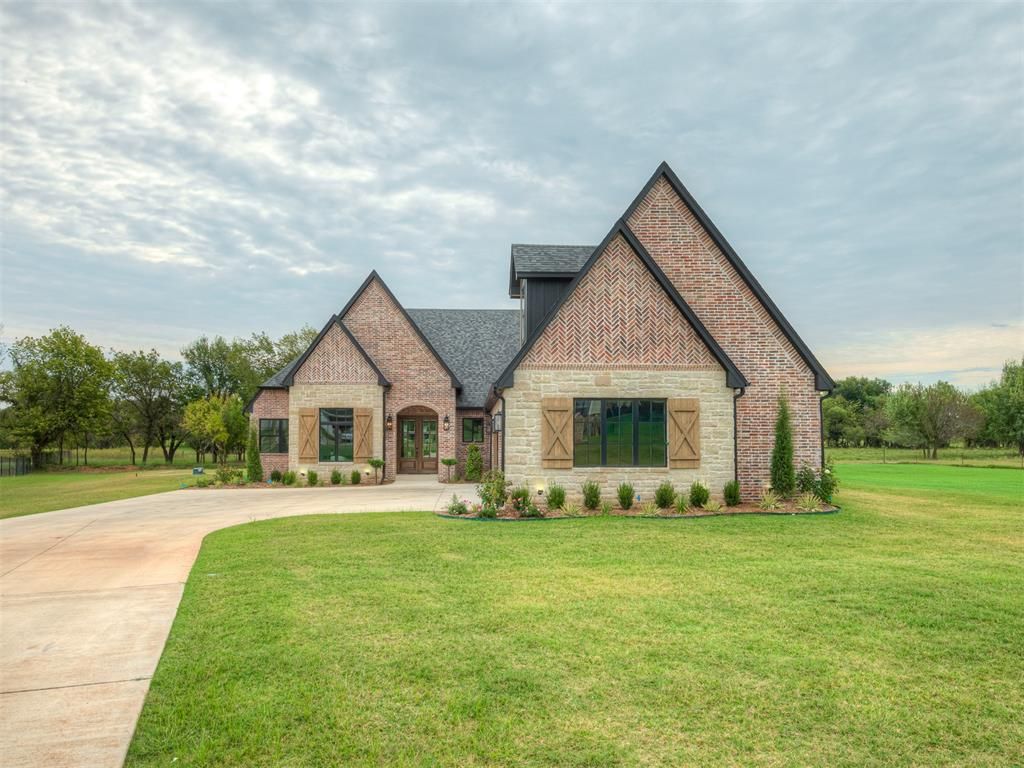 3124 Red Ridge Drive, Blanchard, OK 73010
