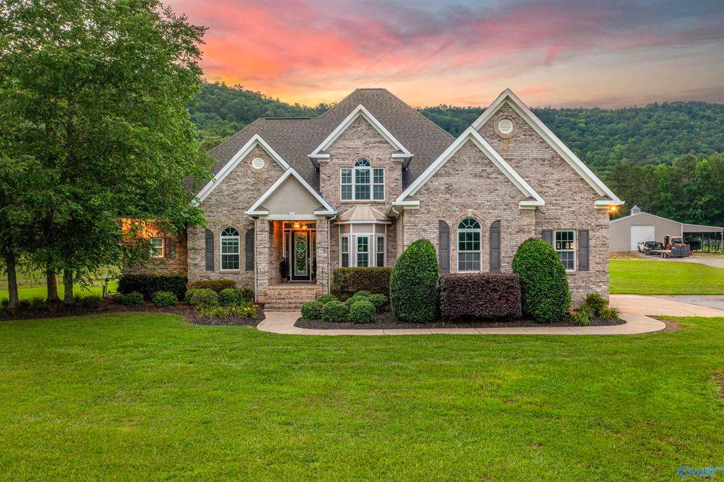 7805 Owls Hollow Road, Gadsden, AL 35901