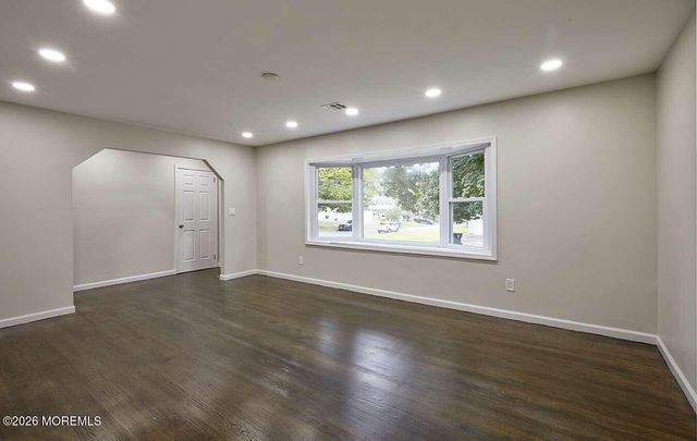 560 Garrett Hill Boulevard, Belford, NJ 07718