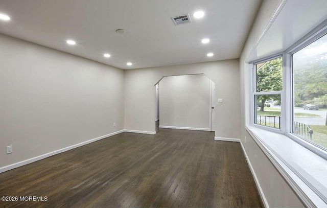 560 Garrett Hill Boulevard, Belford, NJ 07718