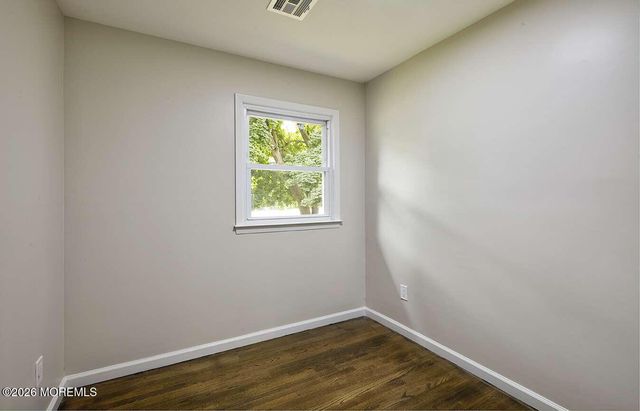 560 Garrett Hill Boulevard, Belford, NJ 07718