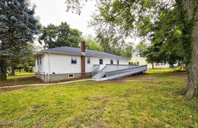 560 Garrett Hill Boulevard, Belford, NJ 07718