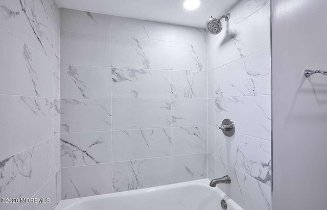 560 Garrett Hill Boulevard, Belford, NJ 07718