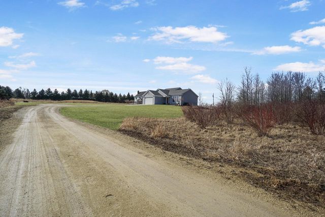 271 Hidden Bluff ROAD, Cedar Grove, WI 53013