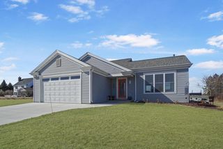 271 Hidden Bluff ROAD, Cedar Grove, WI 53013