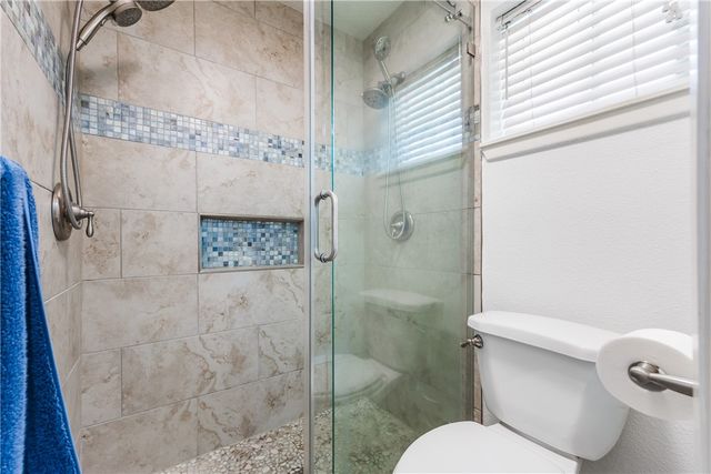 433 Cape Henry Dr, Corpus Christi, TX 78412
