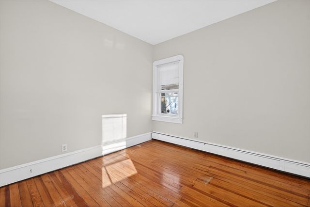 240 Montaup St, Fall River, MA 02724