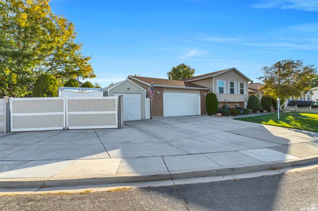 4333 W GLEN HILL CIR, West Valley City, UT 84120