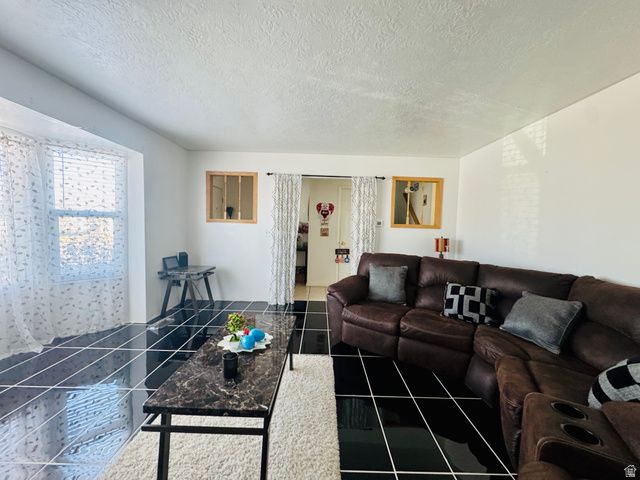 4333 W GLEN HILL CIR, West Valley City, UT 84120