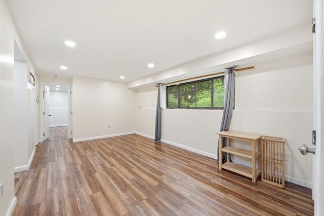 3 Brookside Dr Apt 3, Exeter, NH 03833