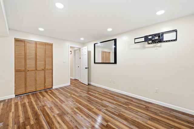 3 Brookside Dr Apt 3, Exeter, NH 03833