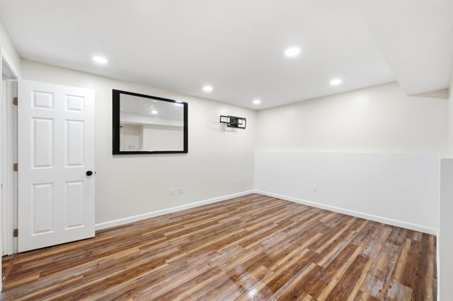 3 Brookside Dr Apt 3, Exeter, NH 03833