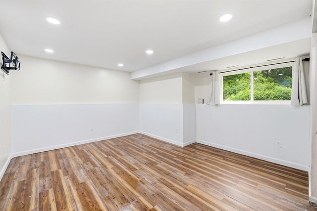 3 Brookside Dr Apt 3, Exeter, NH 03833