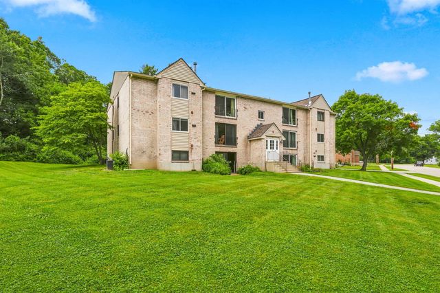 3 Brookside Dr Apt 3, Exeter, NH 03833