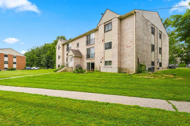 3 Brookside Dr Apt 3, Exeter, NH 03833
