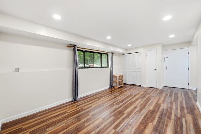 3 Brookside Dr Apt 3, Exeter, NH 03833