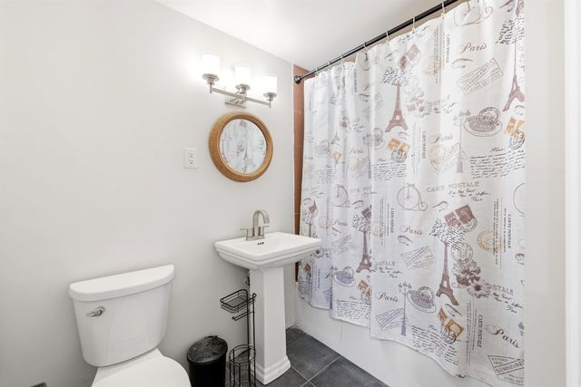 3 Brookside Dr Apt 3, Exeter, NH 03833