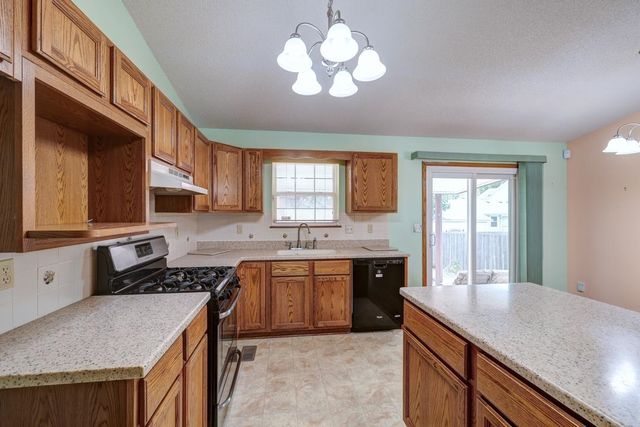 235 W Rosewood Lane, Derby, KS 67037